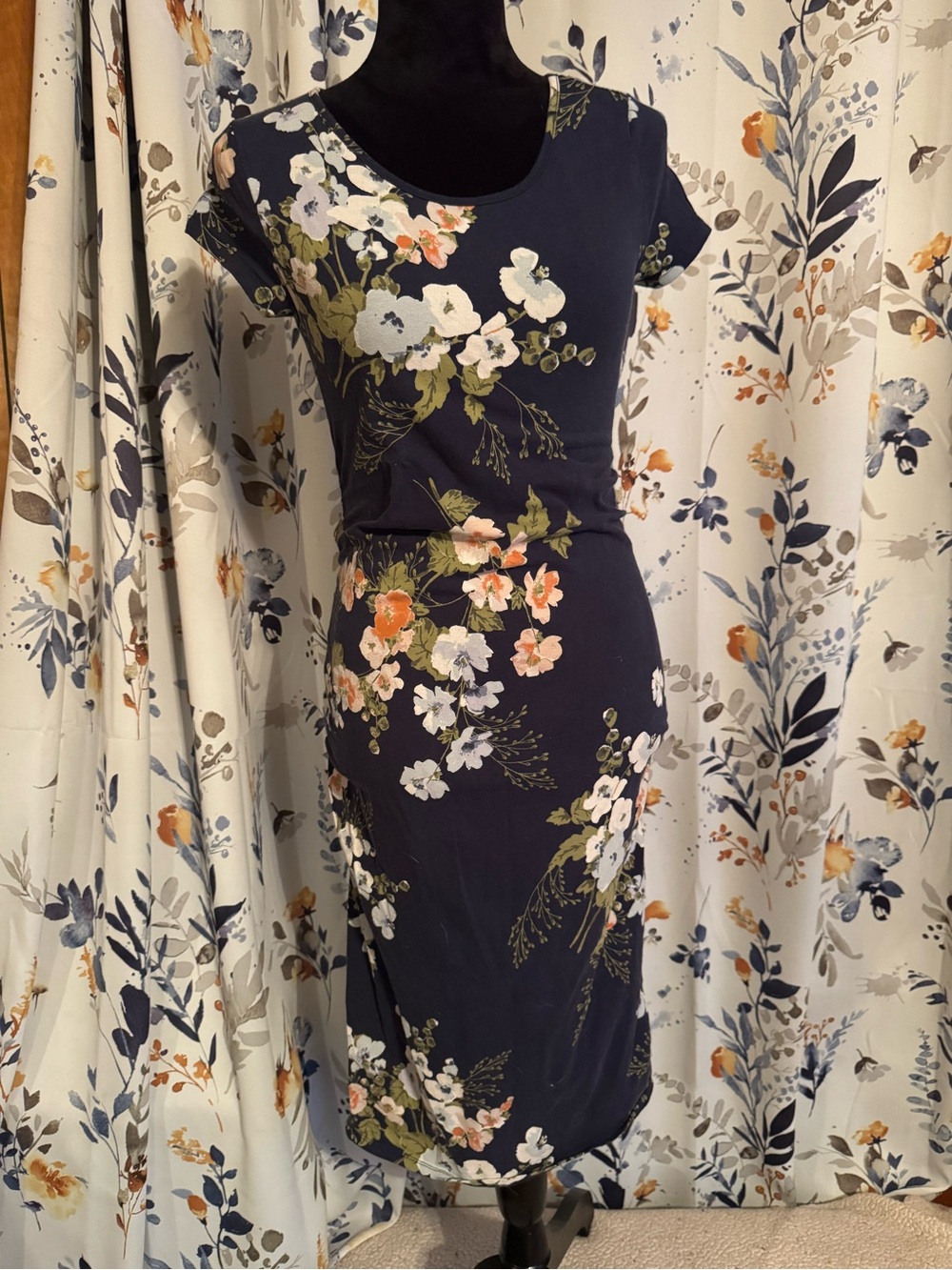 Isabel Maternity by Ingrid & Isabel Navy Floral Cap-Sleeve Sheath Dress B18